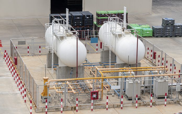 indias-lng-imports-hit-record-27-mt-in-2024-shell