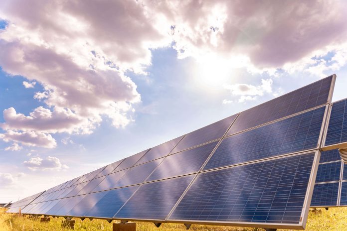 india-achieves-100-gw-solar-pv-module-manufacturing-milestone