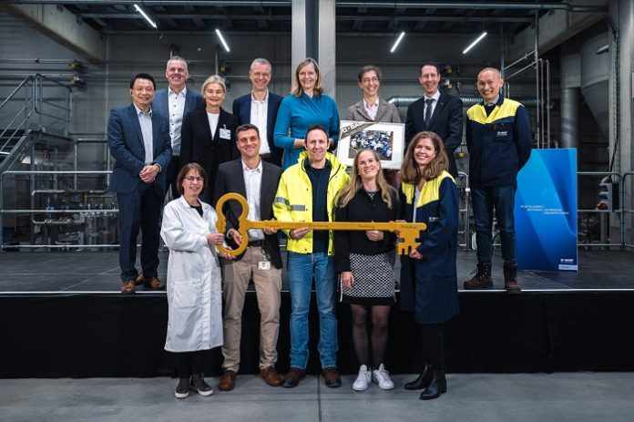 basf-unveils-automotive-coatings-plant-in-muenster-germany