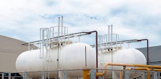 qatarenergy-inks-seventeen-year-lng-supply-deal-with-indias-gspc